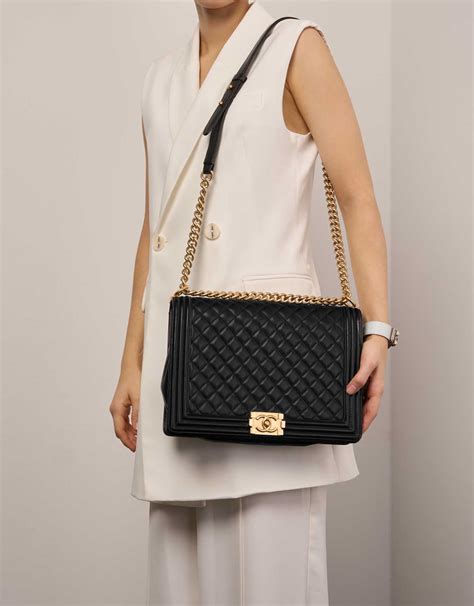 chanel le boy bag large size|borsa boy chanel.